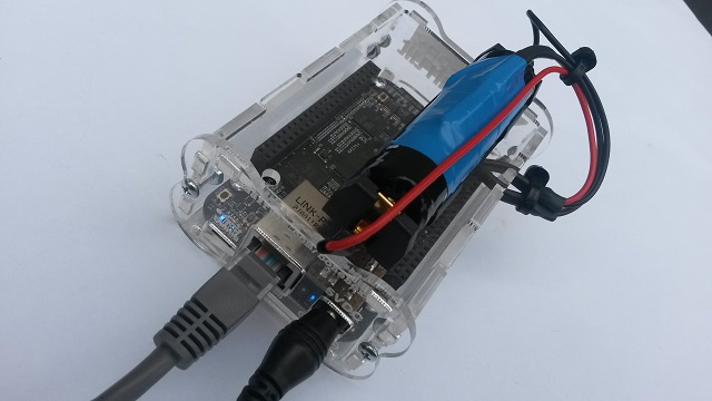 Connecting mains power supply and network interface